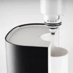 ⁦نظام إيكوسوفت كروس راي لتنقية المياه بتقنية التناضح العكسي، والمصمم للوضع على سطح المطبخ.⁩ - الصورة ⁦10⁩